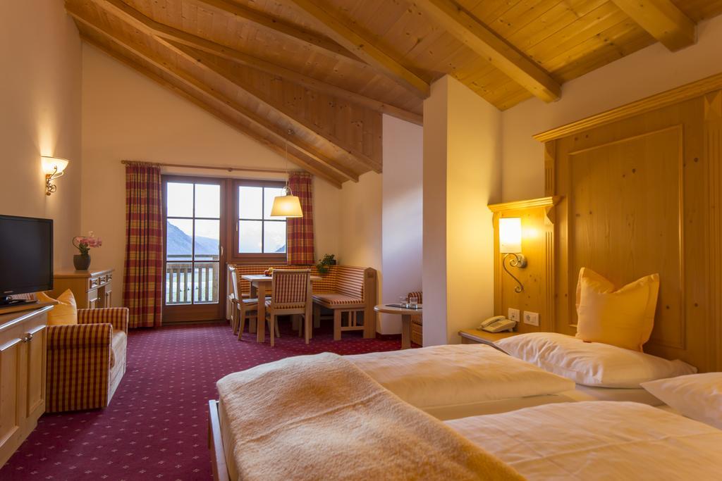 Berghotel Johanneshof Anterselva di Mezzo Esterno foto