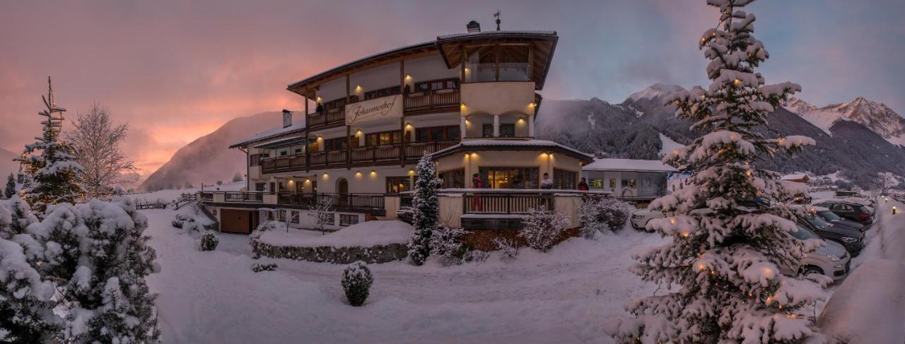 Berghotel Johanneshof Anterselva di Mezzo Esterno foto